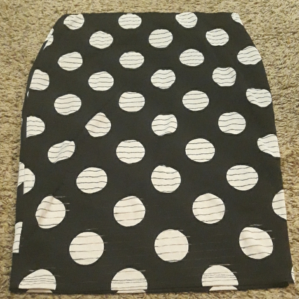 BUNDLE IT!!! RETRO POLKA- DOT PENCIL SKIRT SIZE 1